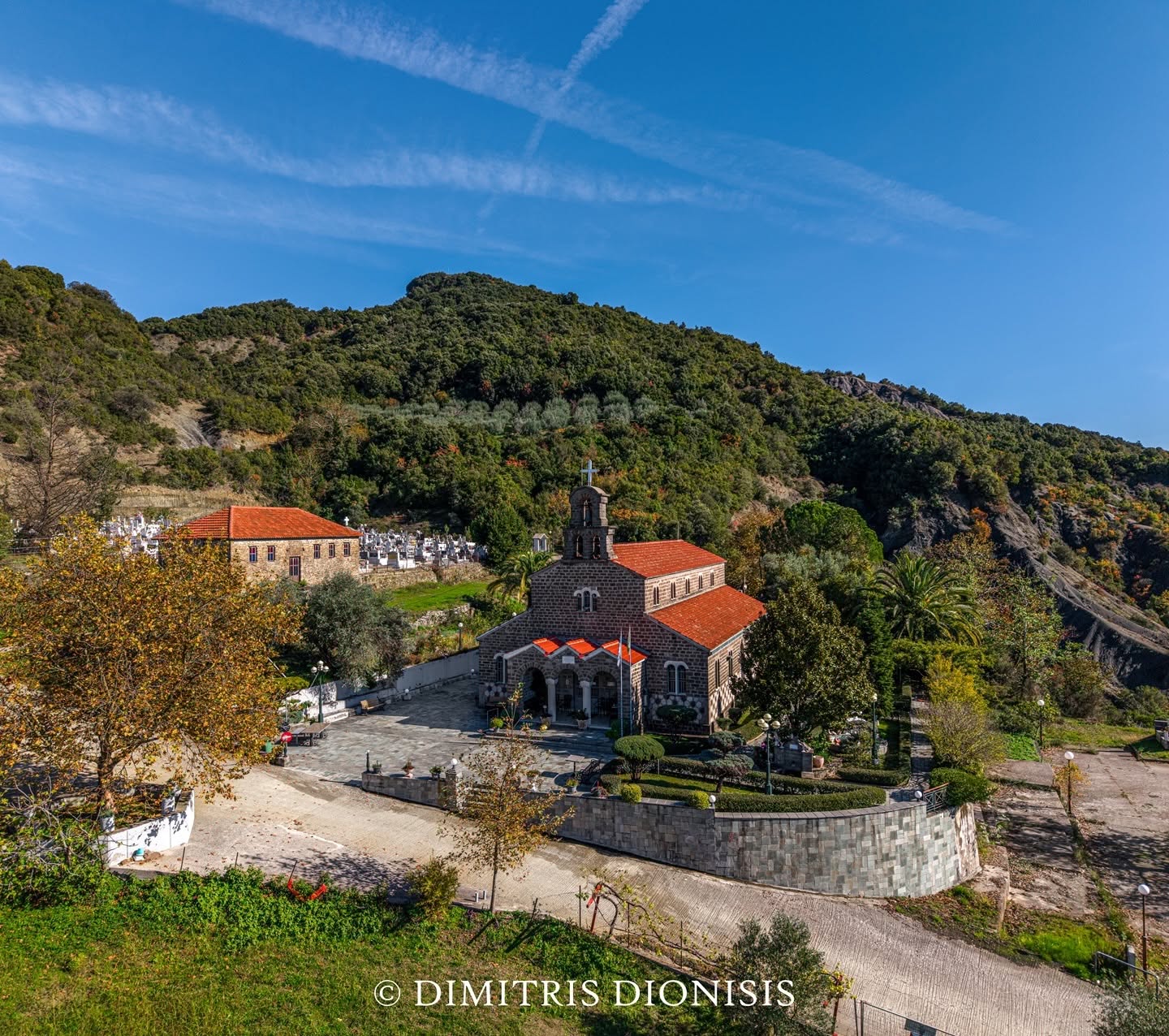 Παραδοσιακή εκκλησία στο Παλαιοκάτουνο